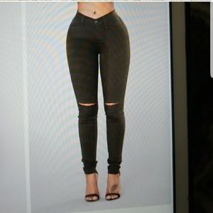 Fashion Nova Canopy Jean (black)